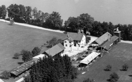 Unterdorf Rheinstrasse - Wohnhaus und Sägerei der Familien Obrist